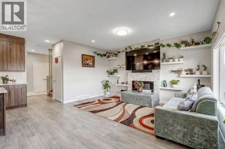 349 Corner Meadows Way NE, Calgary, Alberta, T3N1Y6