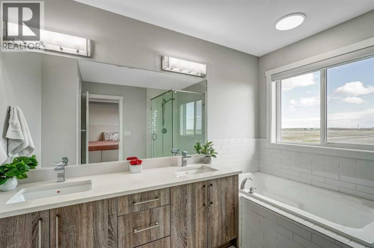 349 Corner Meadows Way NE, Calgary, Alberta, T3N1Y6
