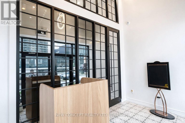 35 SHEPPARD AVENUE E, Toronto (Willowdale East), Ontario, M2N2Z8