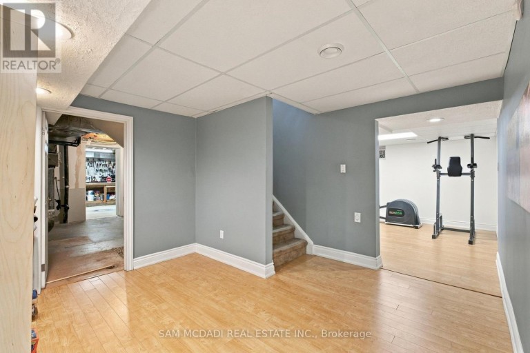 1664 HOWAT CRESCENT, Mississauga (Lorne Park), Ontario, L5J4G5