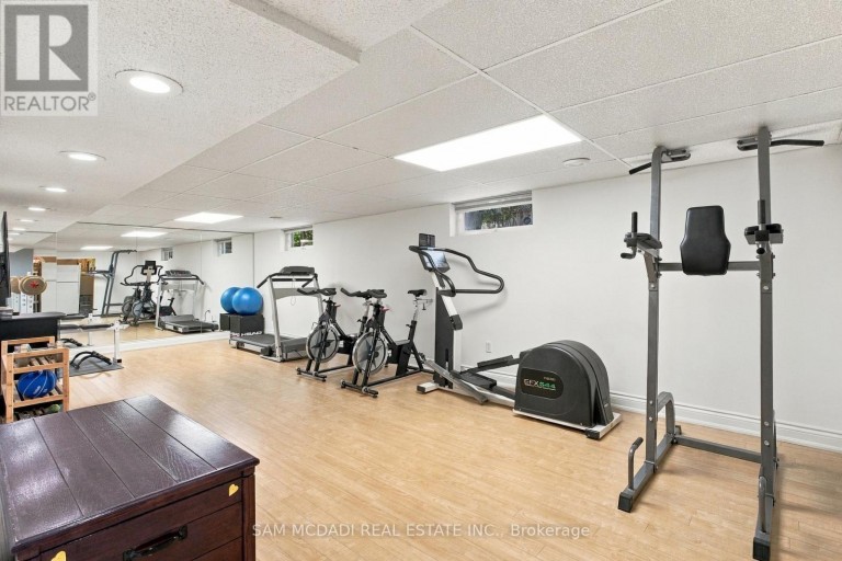 1664 HOWAT CRESCENT, Mississauga (Lorne Park), Ontario, L5J4G5