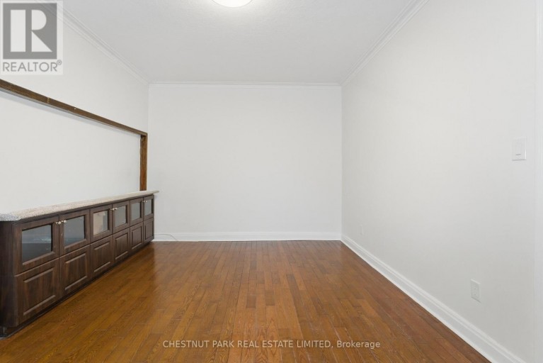 41 RONCESVALLES AVENUE, Toronto (Roncesvalles), Ontario, M6R2K4