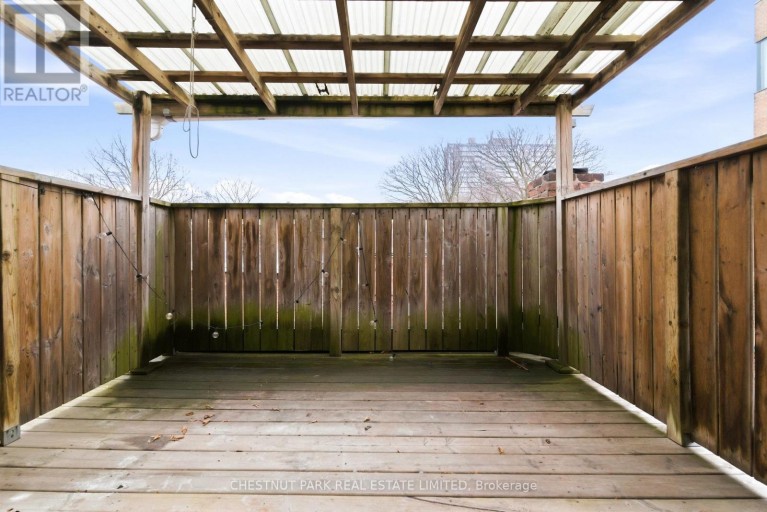 41 RONCESVALLES AVENUE, Toronto (Roncesvalles), Ontario, M6R2K4