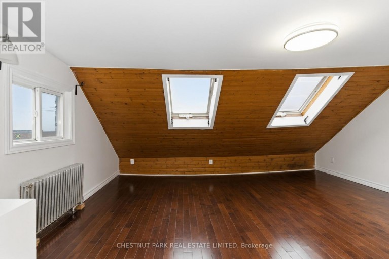 41 RONCESVALLES AVENUE, Toronto (Roncesvalles), Ontario, M6R2K4