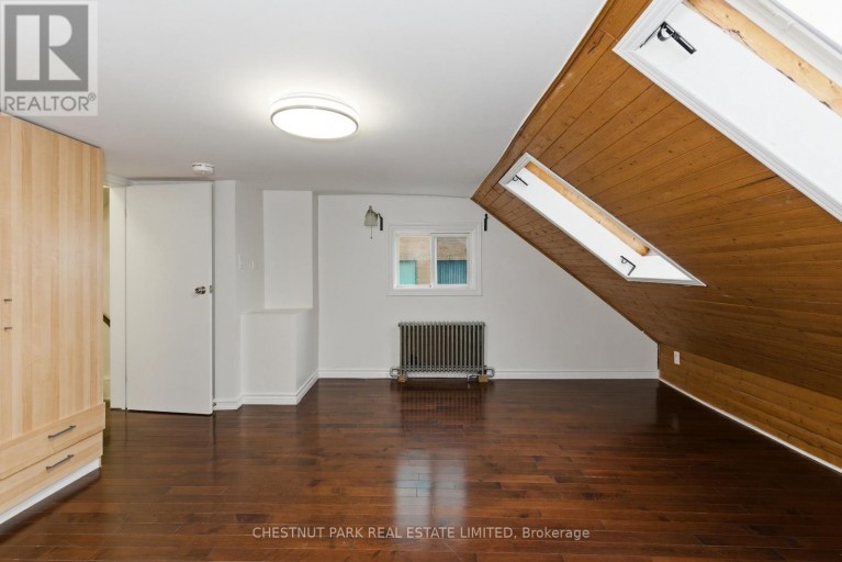41 RONCESVALLES AVENUE, Toronto (Roncesvalles), Ontario, M6R2K4