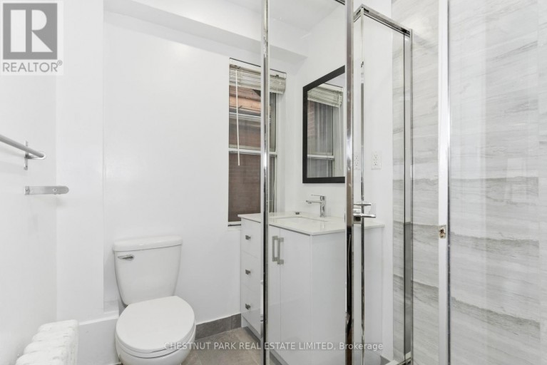 41 RONCESVALLES AVENUE, Toronto (Roncesvalles), Ontario, M6R2K4