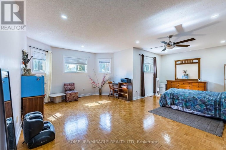 42 PORTEOUS CIRCLE, Brampton (Northgate), Ontario, L6S5C3