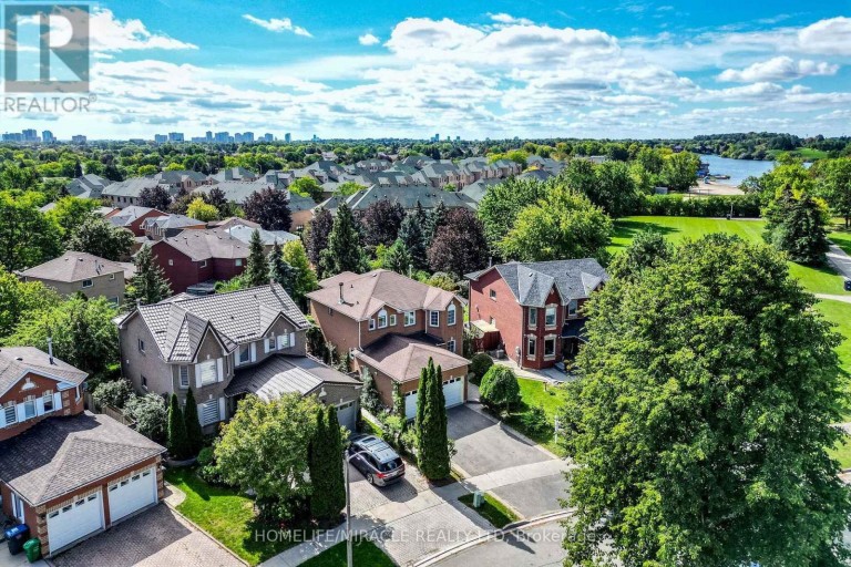 42 PORTEOUS CIRCLE, Brampton (Northgate), Ontario, L6S5C3