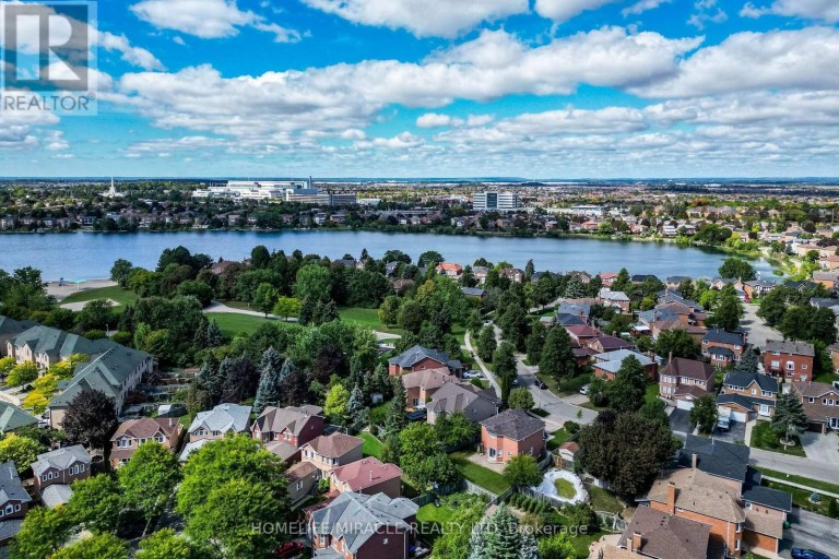 42 PORTEOUS CIRCLE, Brampton (Northgate), Ontario, L6S5C3