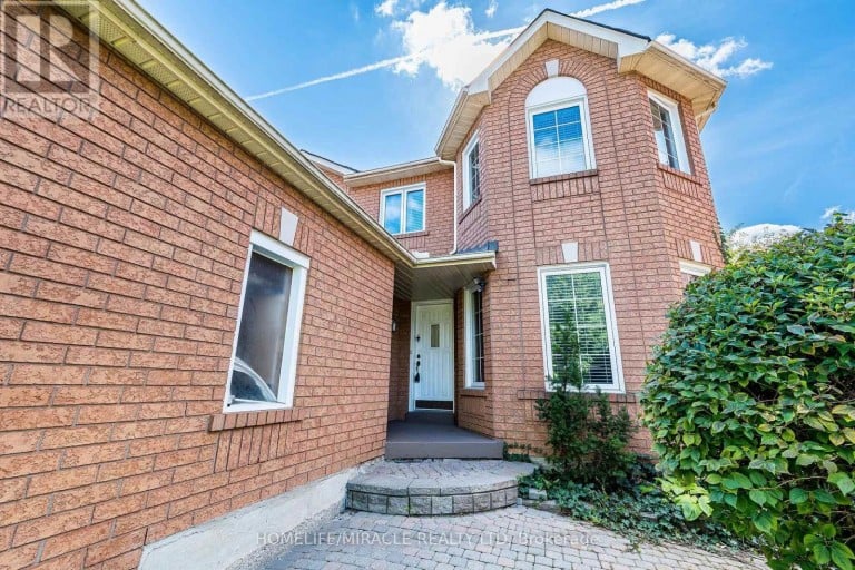 42 PORTEOUS CIRCLE, Brampton (Northgate), Ontario, L6S5C3