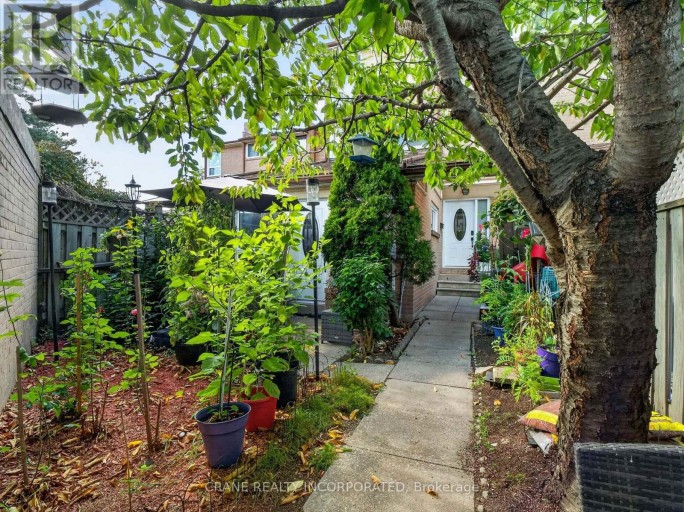119 - 256 JOHN GARLAND BOULEVARD, Toronto (West Humber-Clairville), Ontario, M9V1N8