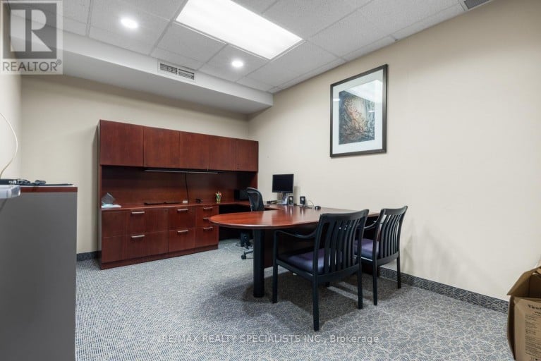 305 CHURCH STREET, Oakville (OO Old Oakville), Ontario, L6J7T2