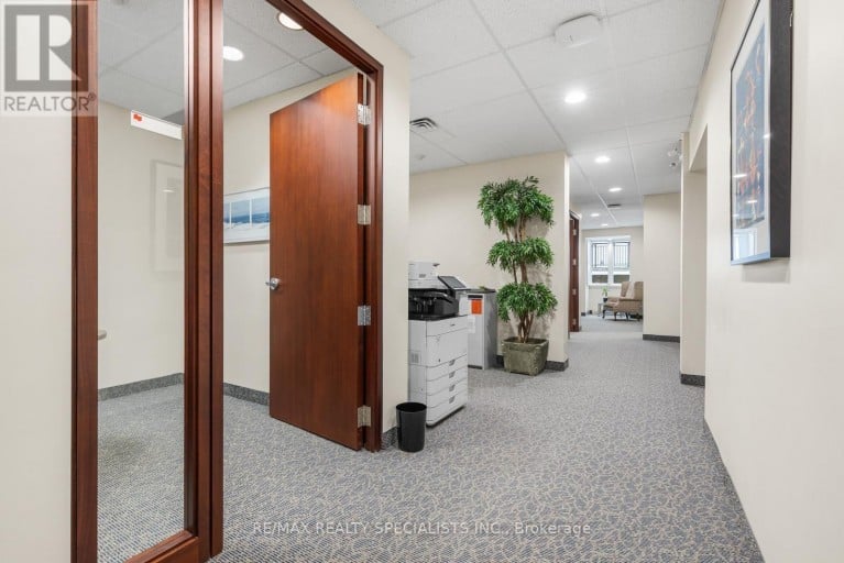 305 CHURCH STREET, Oakville (OO Old Oakville), Ontario, L6J7T2