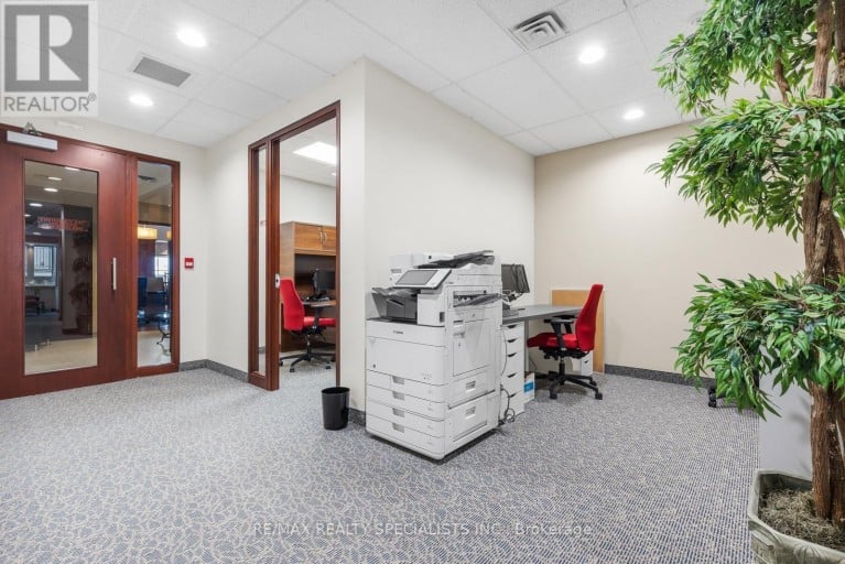 305 CHURCH STREET, Oakville (OO Old Oakville), Ontario, L6J7T2