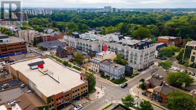 305 CHURCH STREET, Oakville (OO Old Oakville), Ontario, L6J7T2