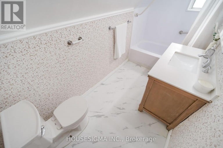 93 BROCK STREET W, Oshawa (O'Neill), Ontario, L1G1R7