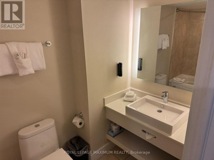 6112/6114 - 9 HARBOUR STREET, Collingwood, Ontario, L9Y5B5