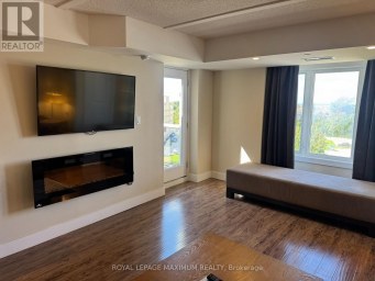 6112/6114 - 9 HARBOUR STREET Collingwood Ontario photo 8
