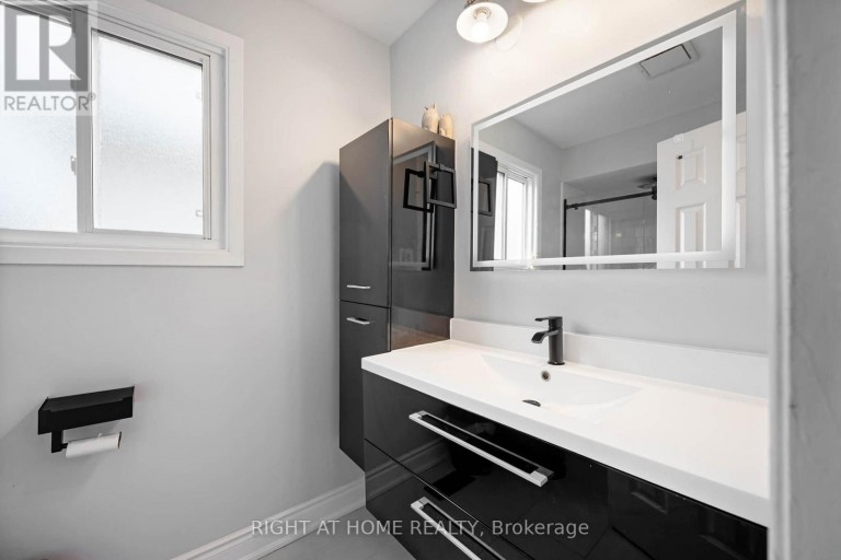 136 ELDERWOOD PLACE, Brampton (Brampton North), Ontario, L6V3N3