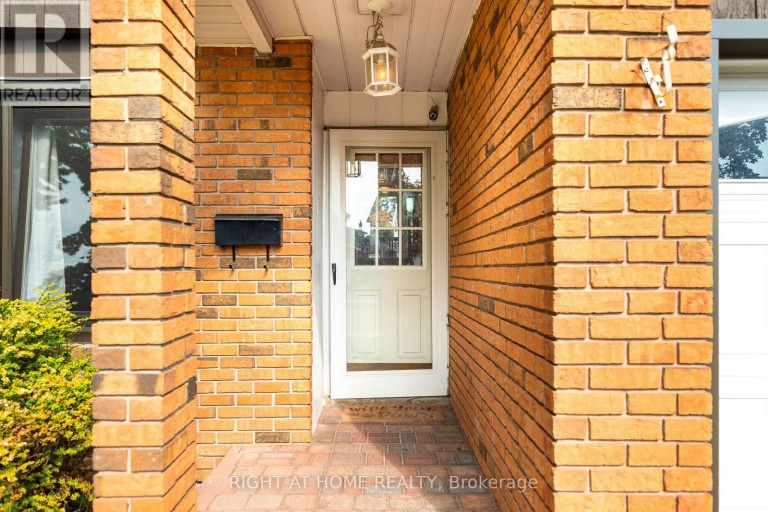136 ELDERWOOD PLACE, Brampton (Brampton North), Ontario, L6V3N3