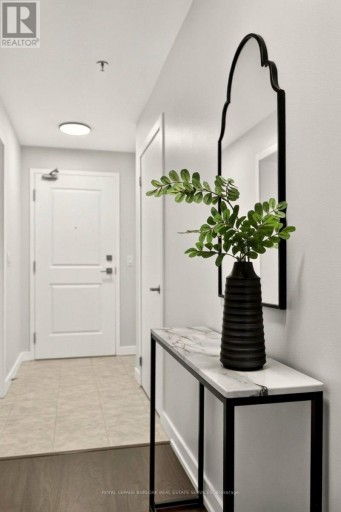 701 - 2486 OLD BRONTE ROAD, Oakville (WM Westmount), Ontario, L6M0Y4