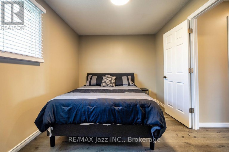 260 LAKEVIEW PARK AVENUE, Oshawa (Lakeview), Ontario, L1J7M5