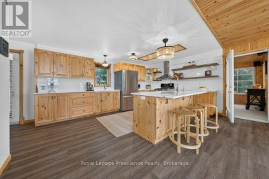 1214 Big Gull Lane, Frontenac (frontenac Centre) Ontario