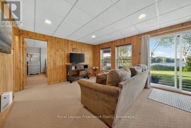 1214 Big Gull Lane, Frontenac (frontenac Centre) Ontario