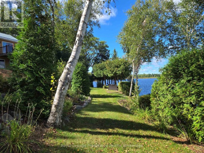 1214 BIG GULL LANE, Frontenac (Frontenac Centre), Ontario, K0H1B0