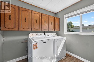 263 RICHMOND STREET North Middlesex (Parkhill) Ontario photo 18