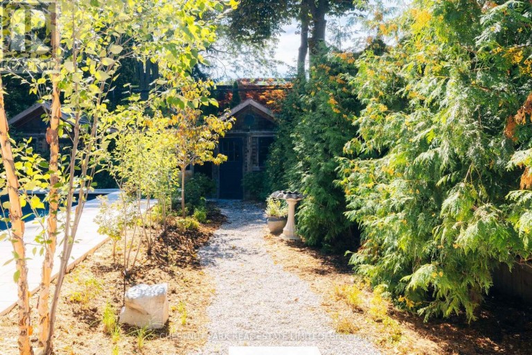 149 ROXBOROUGH STREET E, Toronto (Rosedale-Moore Park), Ontario, M4W1V9