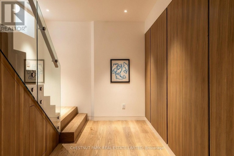 149 ROXBOROUGH STREET E, Toronto (Rosedale-Moore Park), Ontario, M4W1V9
