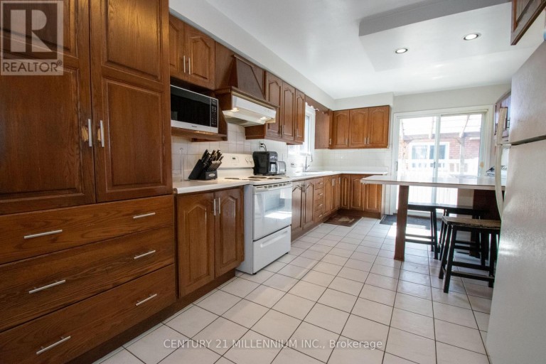 3 COLLEGE PARK DRIVE, Welland (N. Welland), Ontario, L3C6Z6