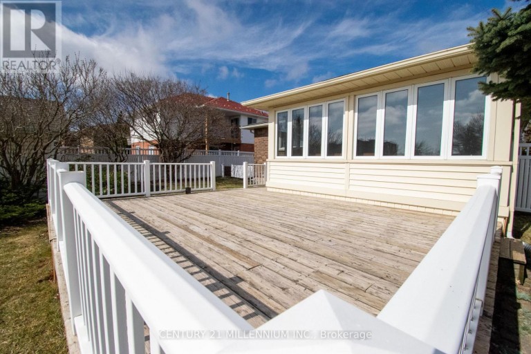 3 COLLEGE PARK DRIVE, Welland (N. Welland), Ontario, L3C6Z6