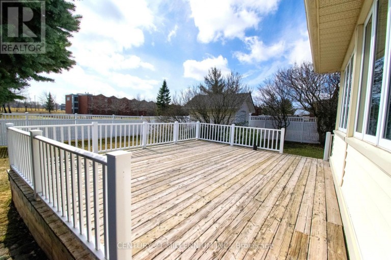 3 COLLEGE PARK DRIVE, Welland (N. Welland), Ontario, L3C6Z6