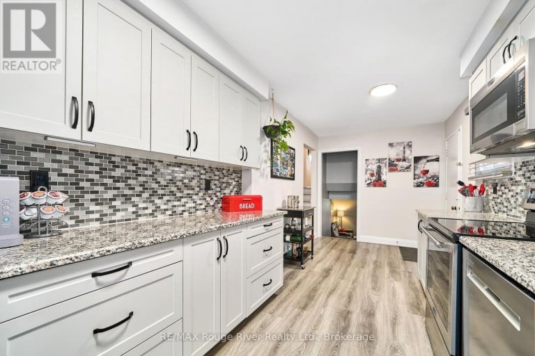 607 FOXRUN COURT, Oshawa (Pinecrest), Ontario, L1K1N9