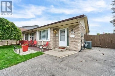 607 FOXRUN COURT Oshawa (Pinecrest) Ontario photo 2