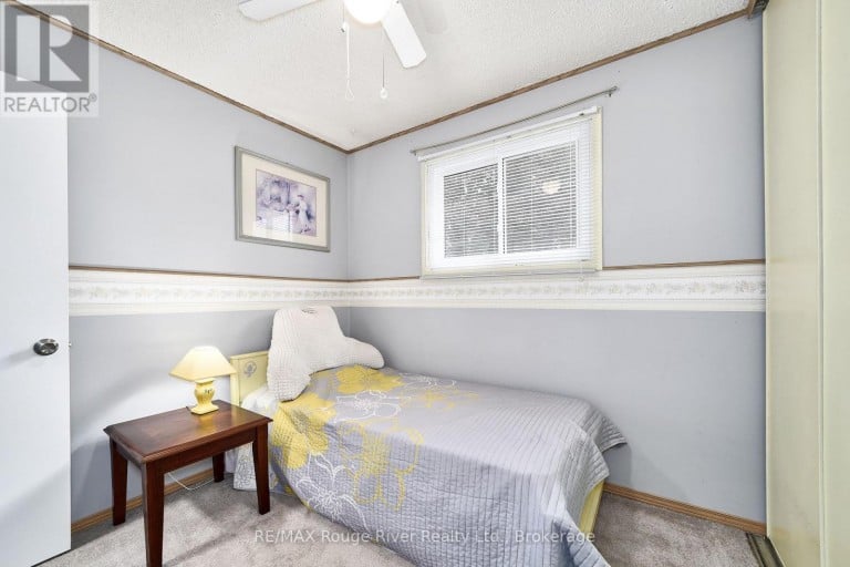 607 FOXRUN COURT, Oshawa (Pinecrest), Ontario, L1K1N9