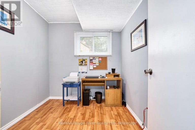 607 FOXRUN COURT, Oshawa (Pinecrest), Ontario, L1K1N9