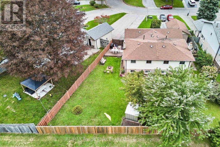607 FOXRUN COURT, Oshawa (Pinecrest), Ontario, L1K1N9