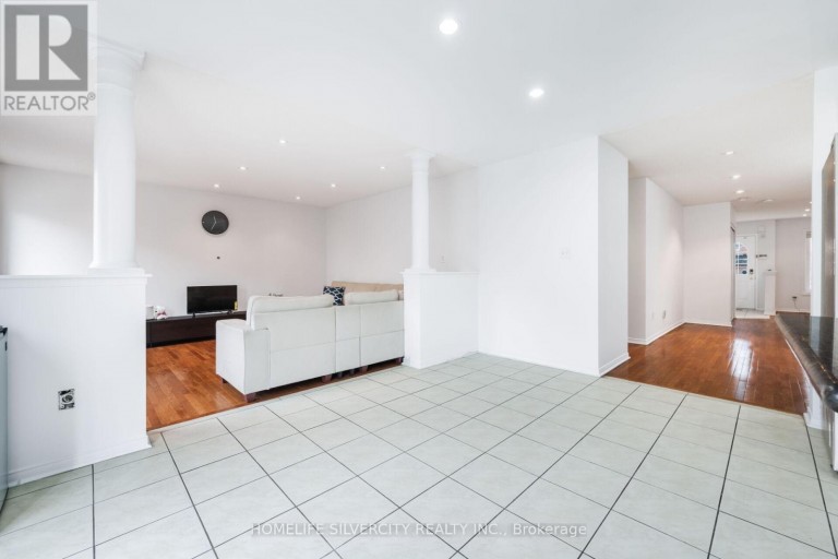 29 BEACHPOINT BOULEVARD, Brampton (Fletcher's Meadow), Ontario, L7A2T7