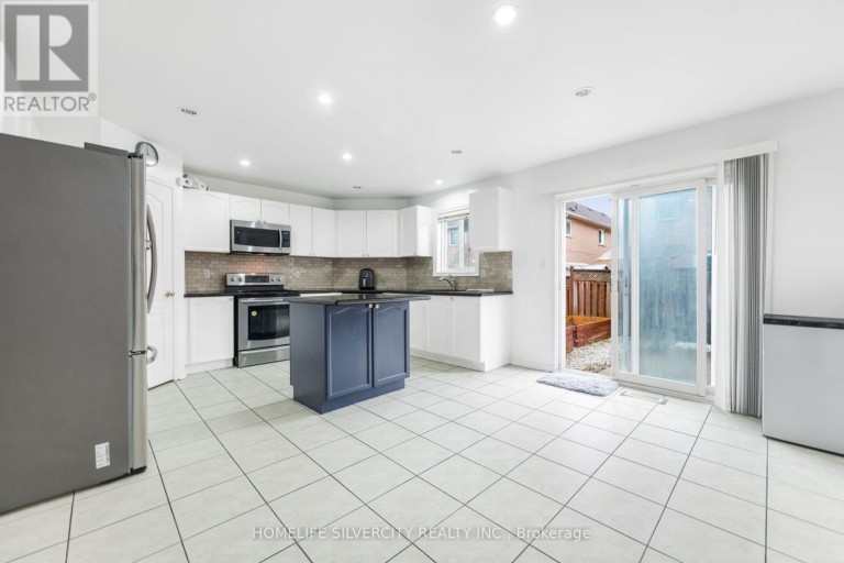 29 BEACHPOINT BOULEVARD, Brampton (Fletcher's Meadow), Ontario, L7A2T7