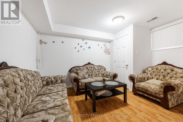 29 BEACHPOINT BOULEVARD, Brampton (Fletcher's Meadow), Ontario, L7A2T7