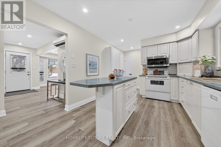 2111 PRESTONVALE ROAD, Clarington (Courtice), Ontario, L1E2S2