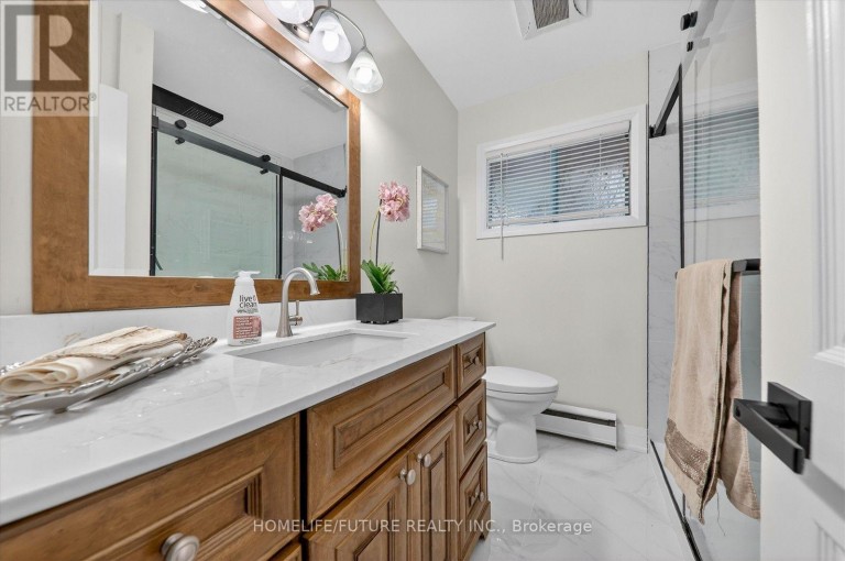 2111 PRESTONVALE ROAD, Clarington (Courtice), Ontario, L1E2S2