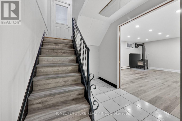 2111 PRESTONVALE ROAD, Clarington (Courtice), Ontario, L1E2S2