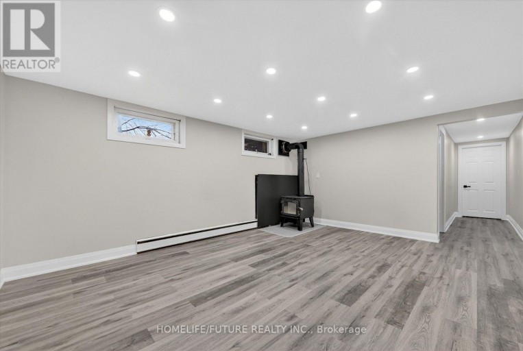 2111 PRESTONVALE ROAD, Clarington (Courtice), Ontario, L1E2S2
