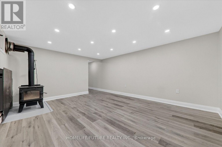 2111 PRESTONVALE ROAD, Clarington (Courtice), Ontario, L1E2S2