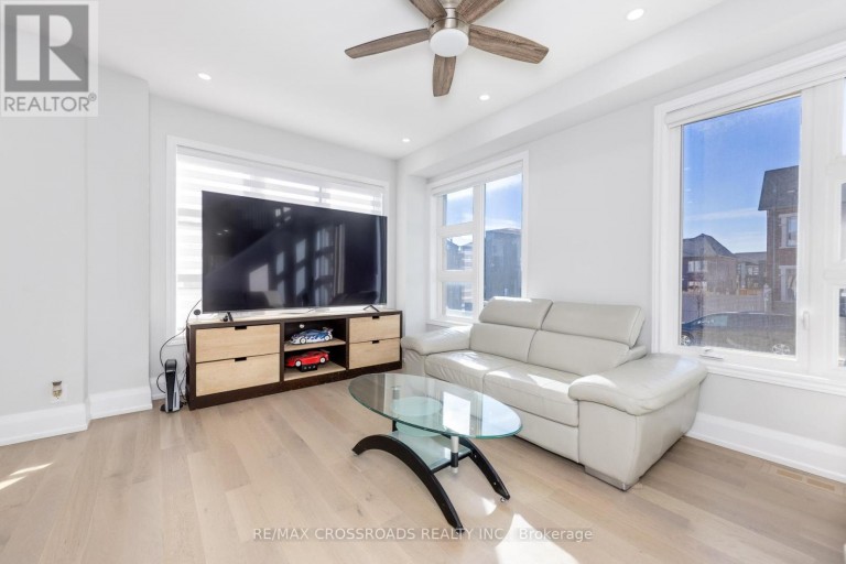 15 PERCY RYE AVENUE, Markham (Angus Glen), Ontario, L6C3K1
