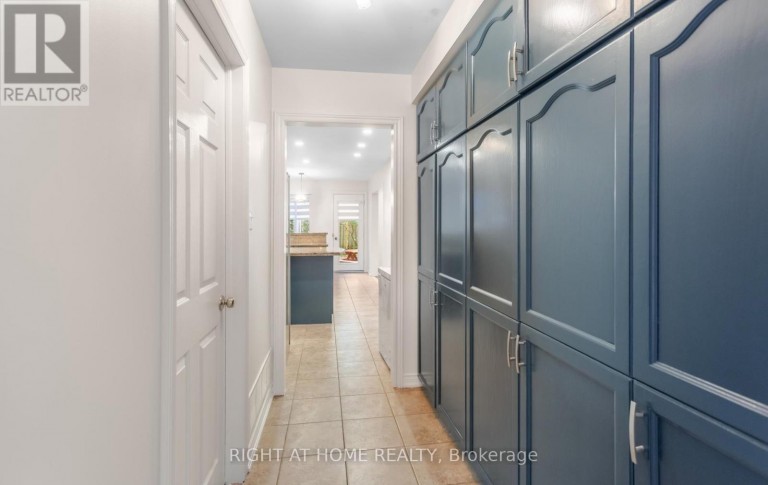 5994 TWEED COURT, Mississauga (Central Erin Mills), Ontario, L5M5S6